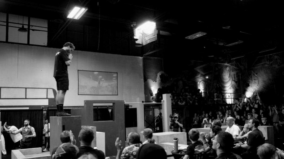 Siebe on the start platform in front of a crowd